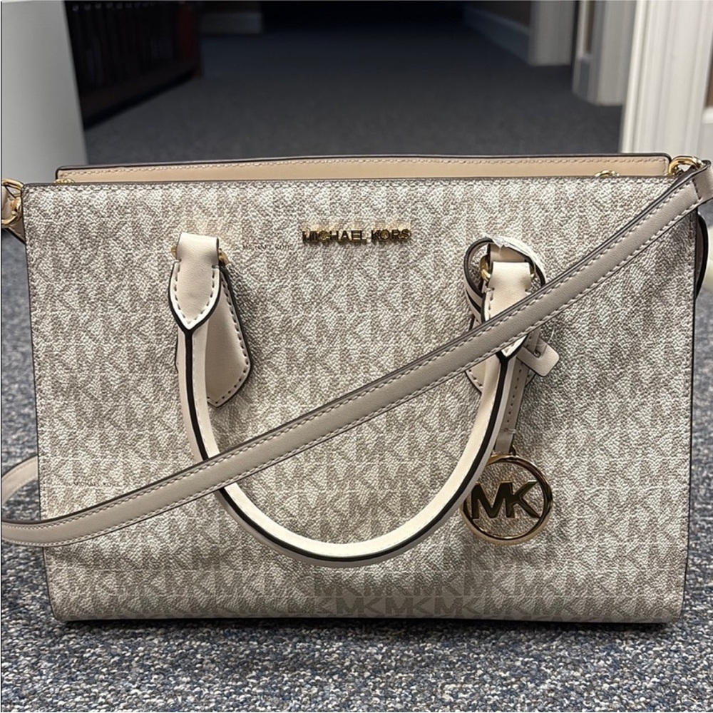 Michael Kors Sheila Medium Satchel